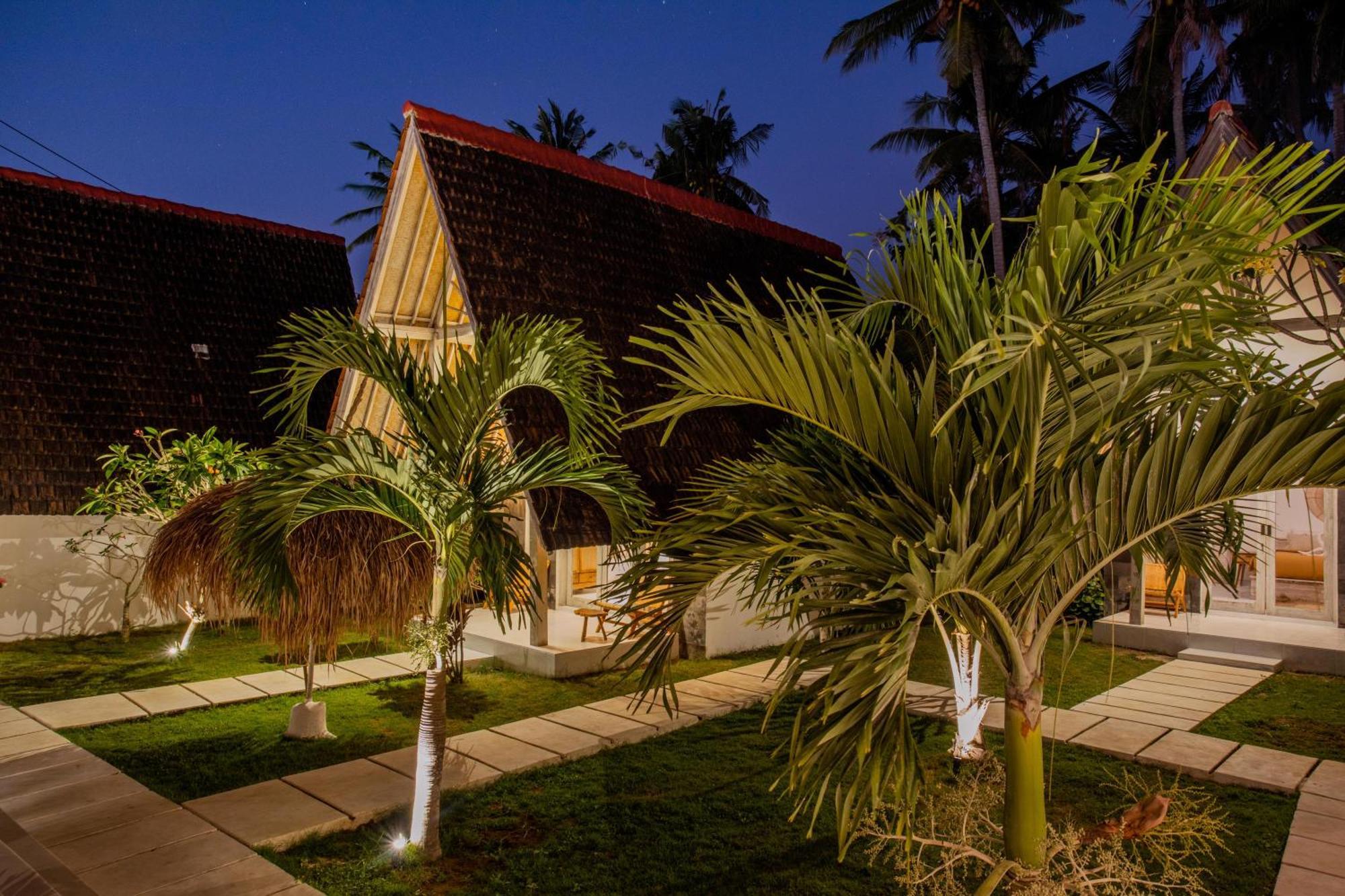 Sunset House Ceningan, 10 Person Beachview Private Villa Нуса-Лембонган Екстер'єр фото