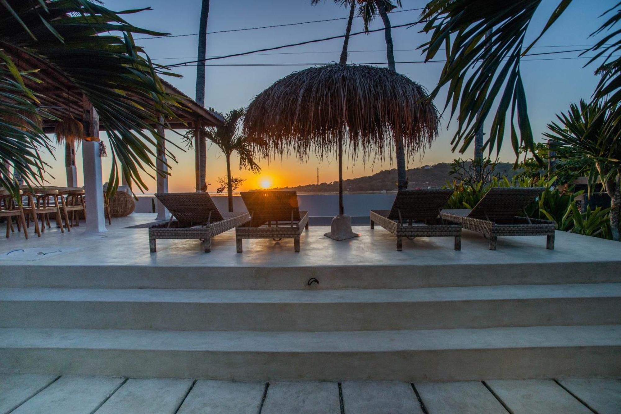 Sunset House Ceningan, 10 Person Beachview Private Villa Нуса-Лембонган Екстер'єр фото