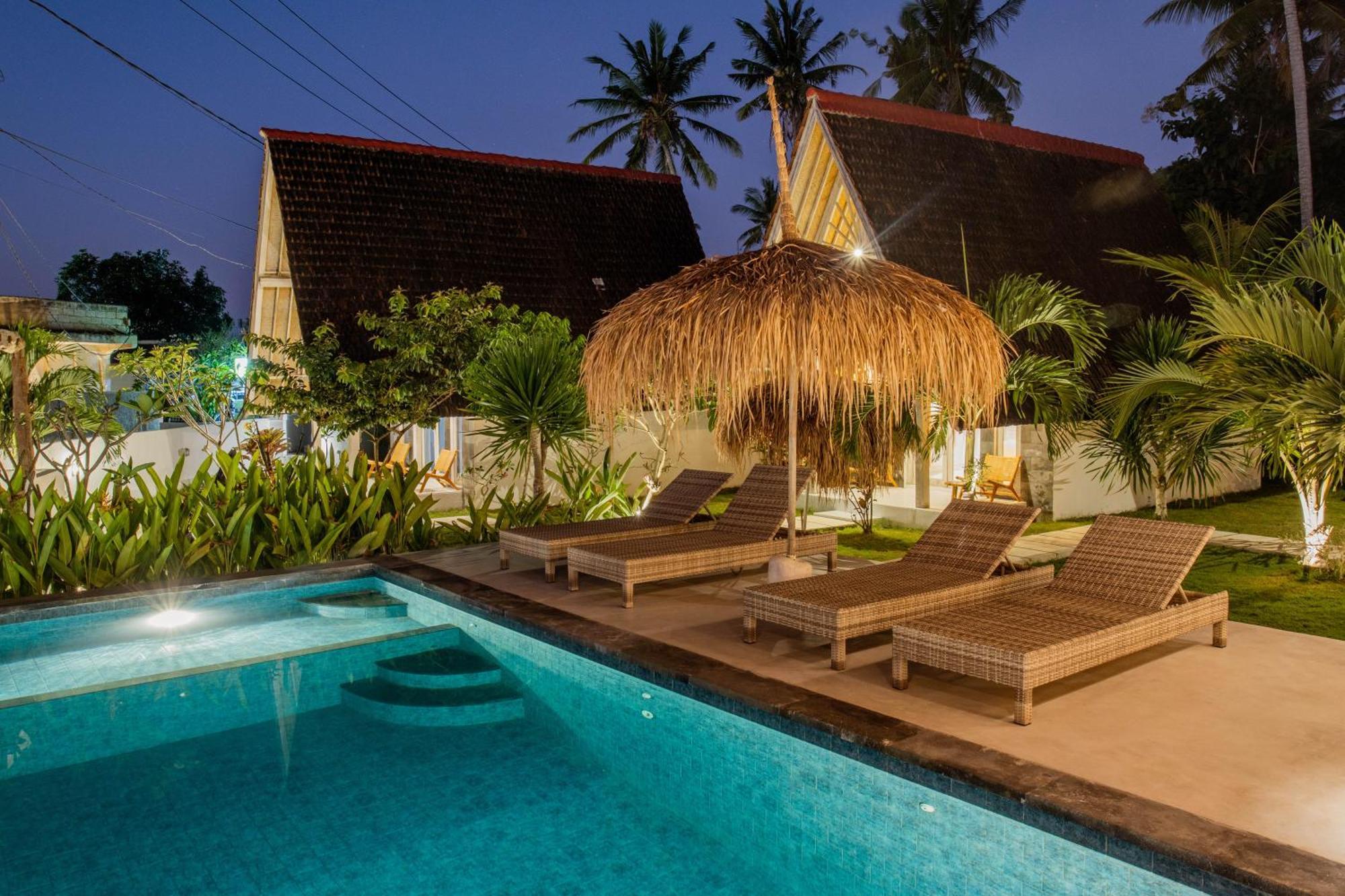 Sunset House Ceningan, 10 Person Beachview Private Villa Нуса-Лембонган Екстер'єр фото