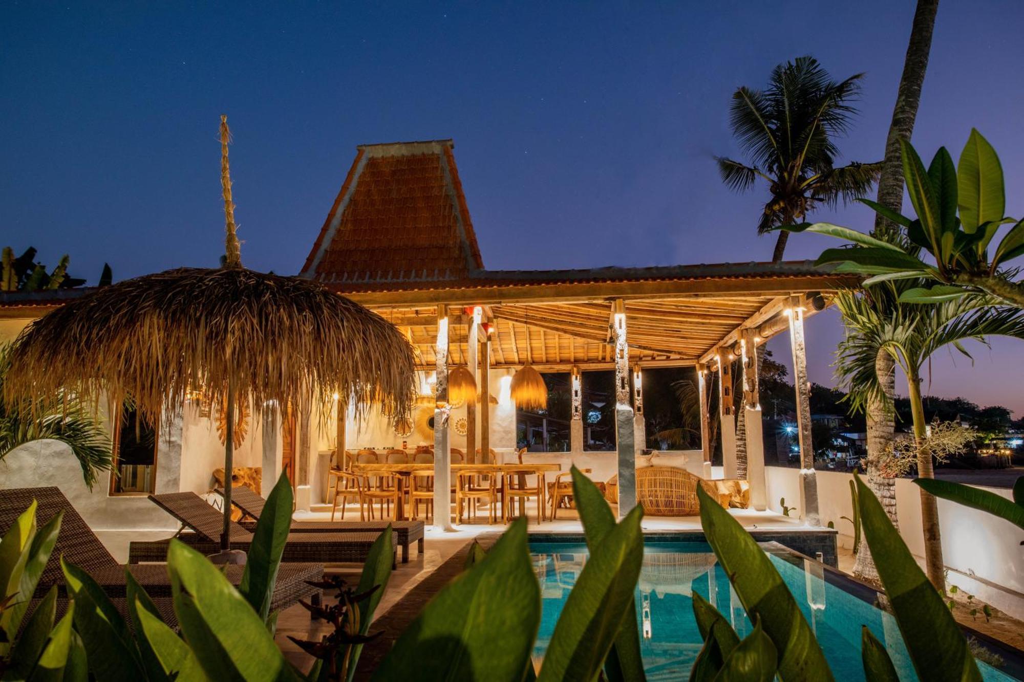 Sunset House Ceningan, 10 Person Beachview Private Villa Нуса-Лембонган Екстер'єр фото