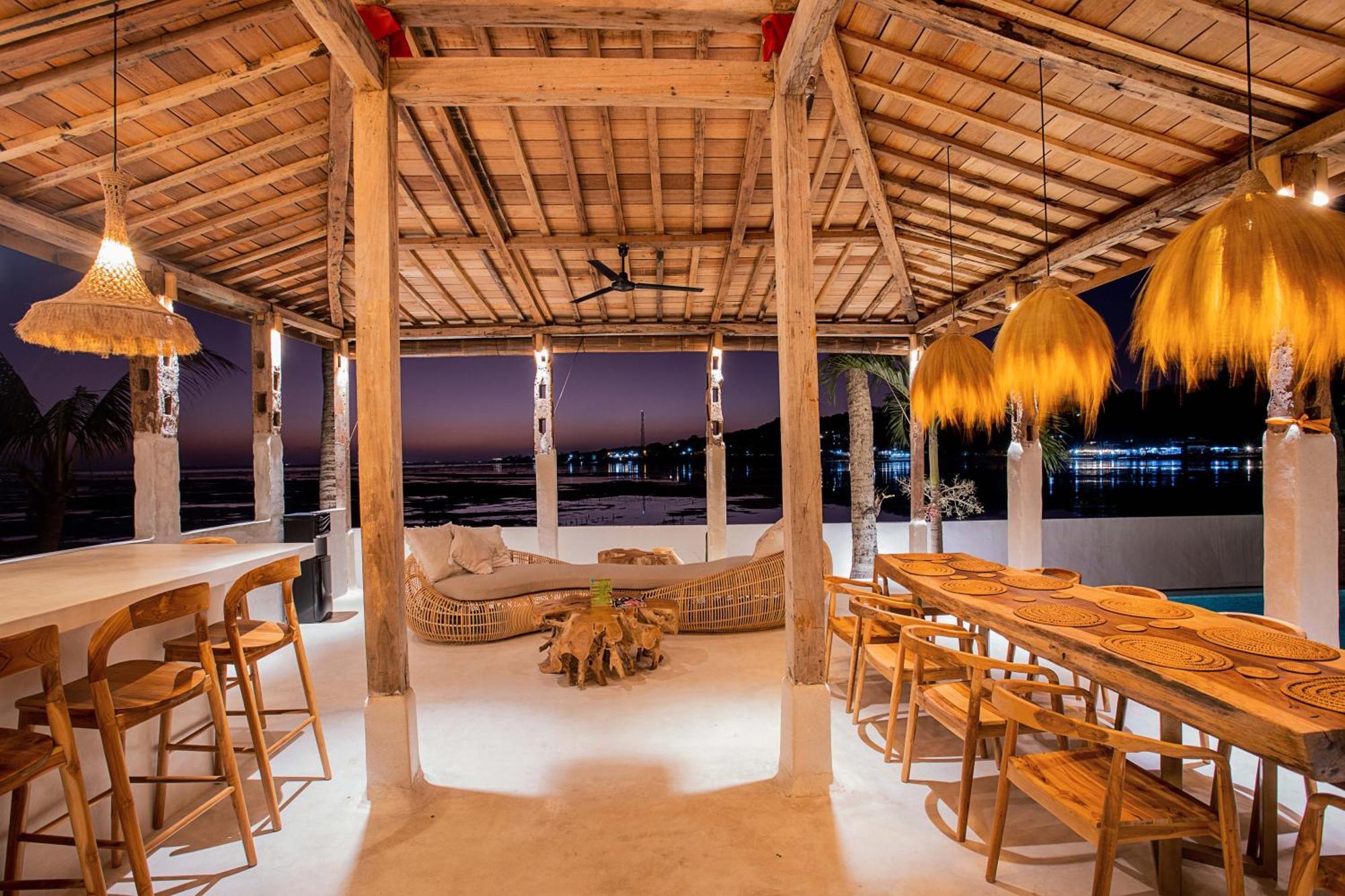 Sunset House Ceningan, 10 Person Beachview Private Villa Нуса-Лембонган Екстер'єр фото