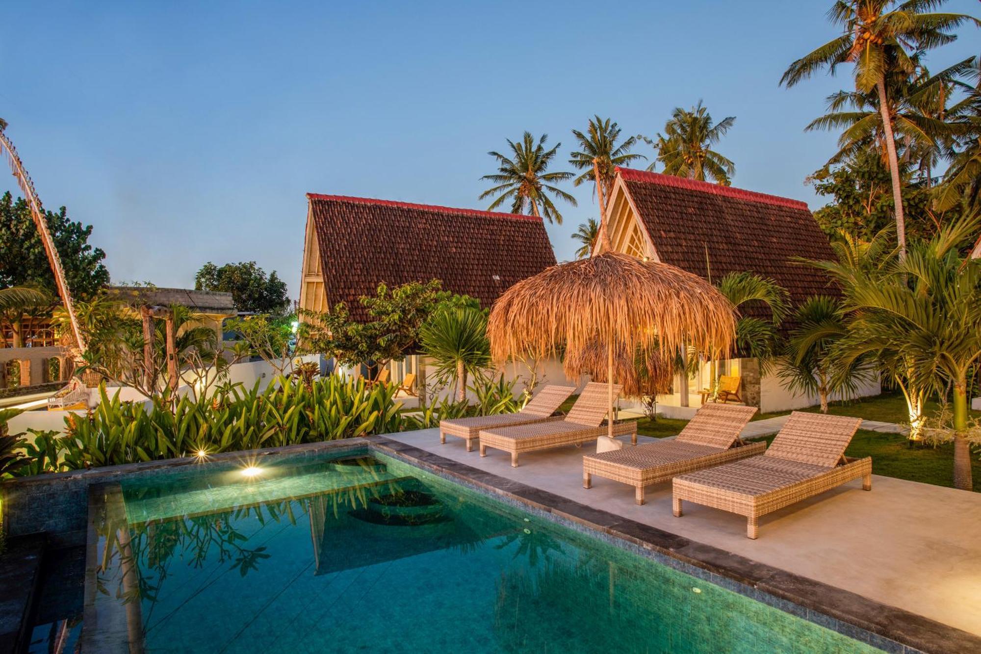 Sunset House Ceningan, 10 Person Beachview Private Villa Нуса-Лембонган Екстер'єр фото